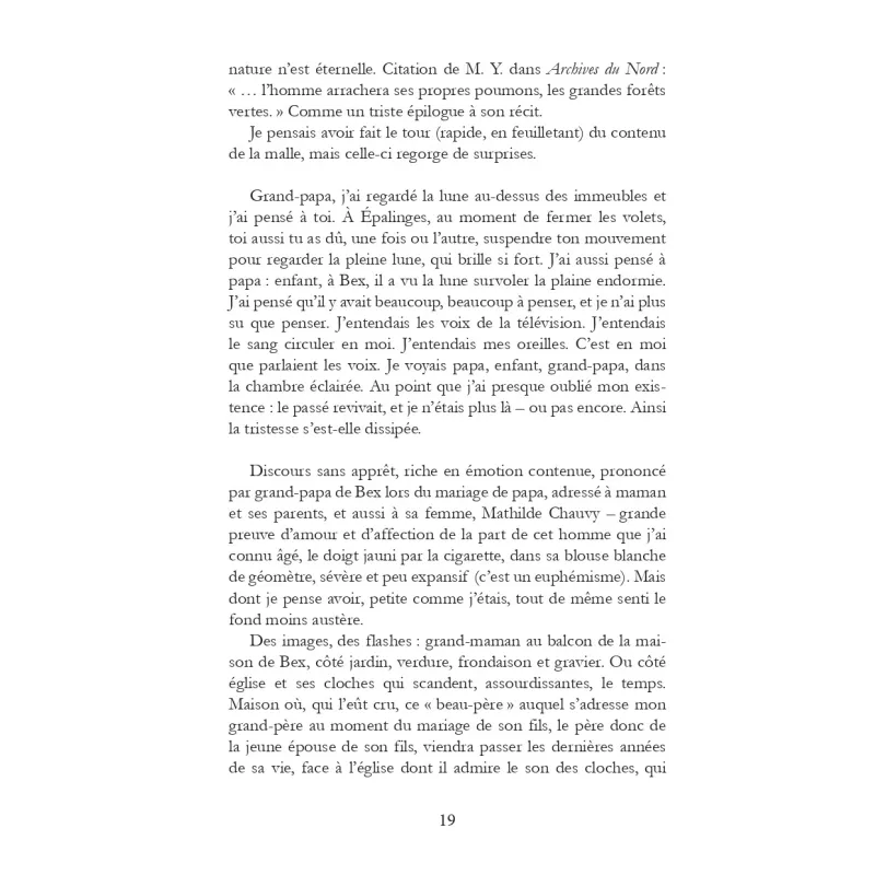 La malle d’archives Laurence Chauvy
